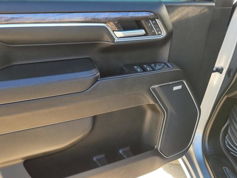 Used 2023 Chevrolet Silverado 1500 LTZ AWD/4WD image 18