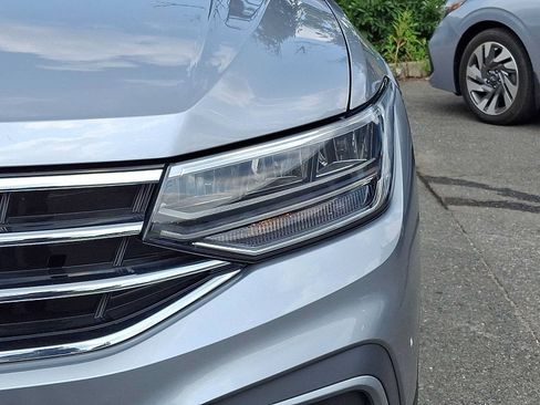 Used 2024 Volkswagen Tiguan SE w/ Panoramic Sunroof Package AWD/4WD image 34