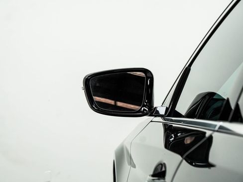 Used 2017 BMW 540i xDrive w/ Premium Package image 14