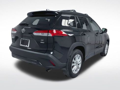 Certified 2022 Toyota Corolla Cross LE image 23