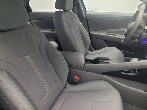 Used 2021 Hyundai Elantra SE image 21