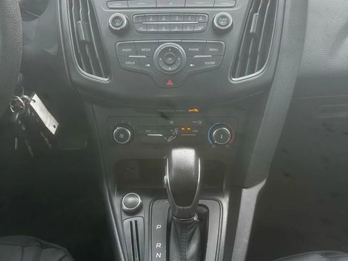 Used 2017 Ford Focus SE image 13