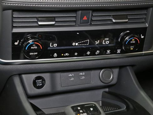 New 2026 Nissan Rogue SV image 9