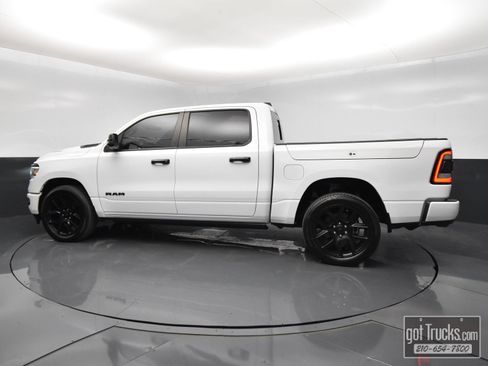 Used 2023 RAM 1500 Laramie AWD/4WD image 3