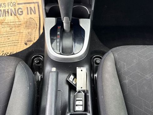 Used 2016 Honda Fit EX image 22