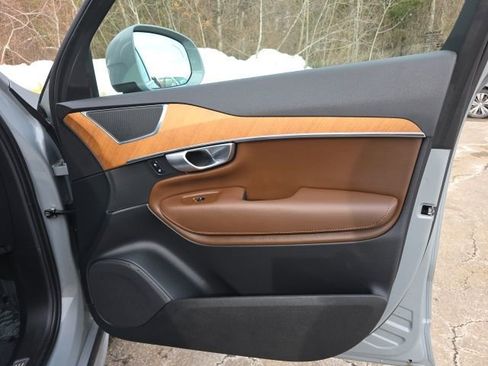 Certified 2024 Volvo XC90 B6 Plus w/ Protection Package Premier image 16