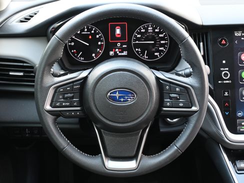 Certified 2025 Subaru Outback Premium w/ Popular Package #1A AWD/4WD image 17