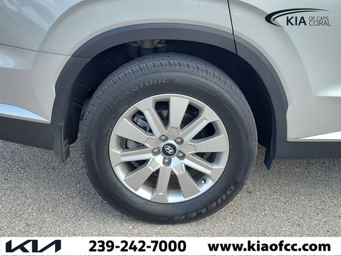 Used 2024 Hyundai Palisade SEL FWD image 9