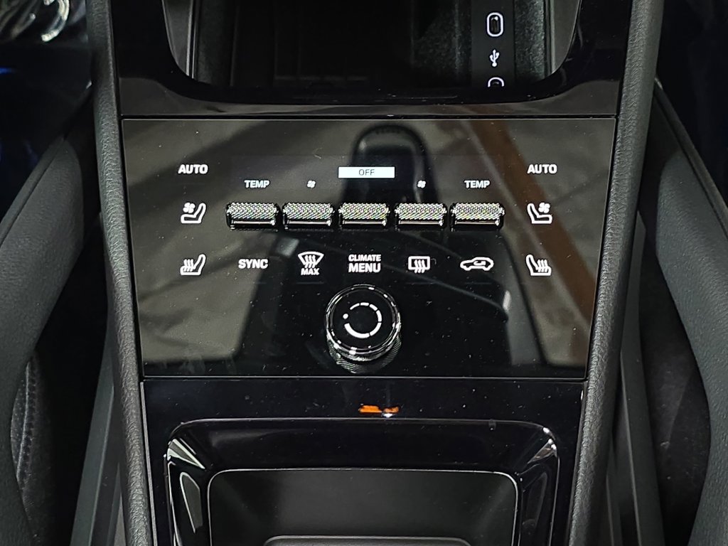Certified 2026 Porsche Cayenne AWD/4WD image 19