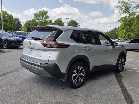 Used 2023 Nissan Rogue SV FWD image 6