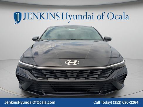 New 2026 Hyundai Elantra SEL Sport FWD image 11