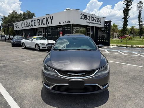 Used 2015 Chrysler 200 Limited w/ Convenience Group FWD image 2