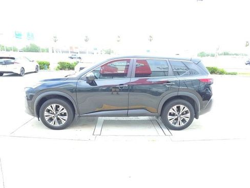Used 2023 Nissan Rogue SV w/ SV Premium B Package image 7