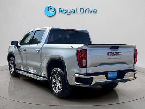 Used 2020 GMC Sierra 1500 SLE w/ SLE Value Package AWD/4WD image 3