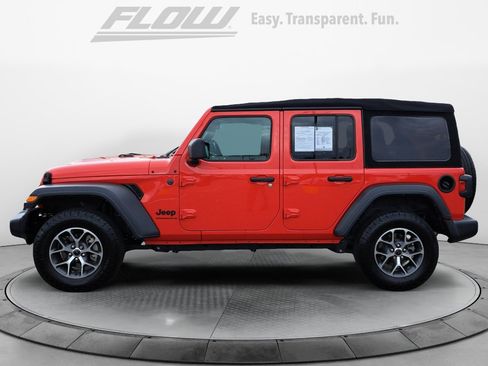 Used 2024 Jeep Wrangler Unlimited Sport AWD/4WD image 5