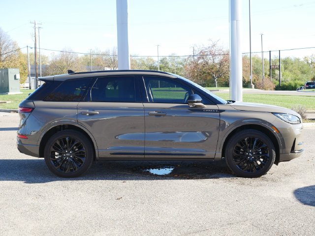 Used 2025 Lincoln Corsair AWD w/ Equipment Group 101A image 8