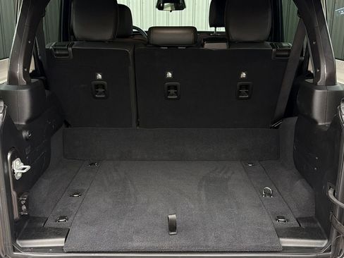 Used 2025 Jeep Wrangler Unlimited Sahara w/ Safety Group image 19