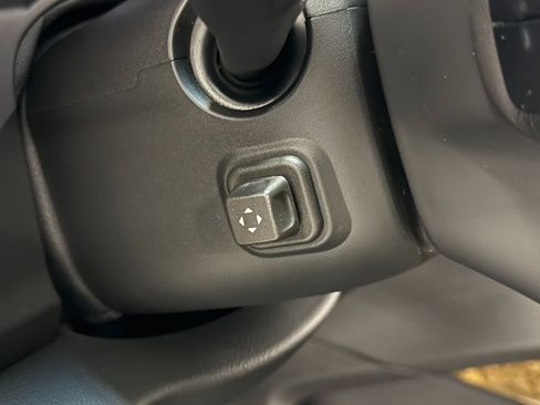 Used 2017 GMC Yukon Denali w/ Open Road Package image 23