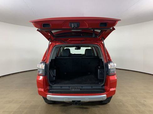 Used 2024 Toyota 4Runner TRD Off-Road Premium AWD/4WD image 12