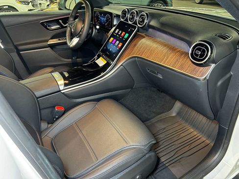 Used 2026 Mercedes-Benz GLC 300 4MATIC image 11