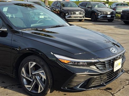 New 2025 Hyundai Elantra Sport image 3