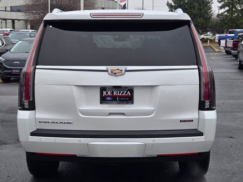 Used 2019 Cadillac Escalade Premium Luxury image 12