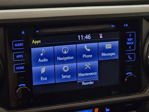 Used 2016 Toyota Tacoma TRD Off-Road AWD/4WD image 12