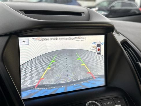 Used 2018 Ford Escape SEL image 18