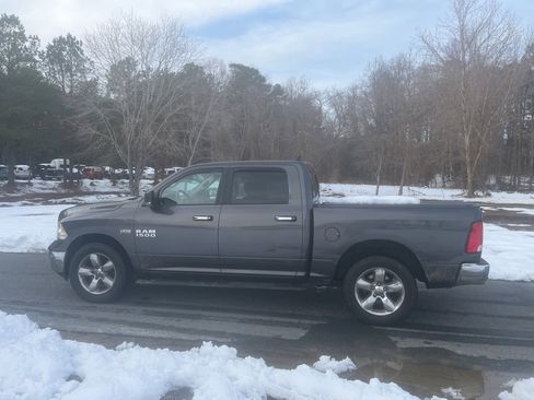 Used 2018 RAM 1500 Big Horn image 8