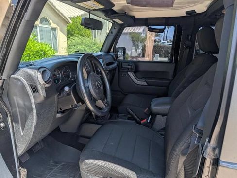 Used 2015 Jeep Wrangler Sport w/ Quick Order Package 23S AWD/4WD image 7