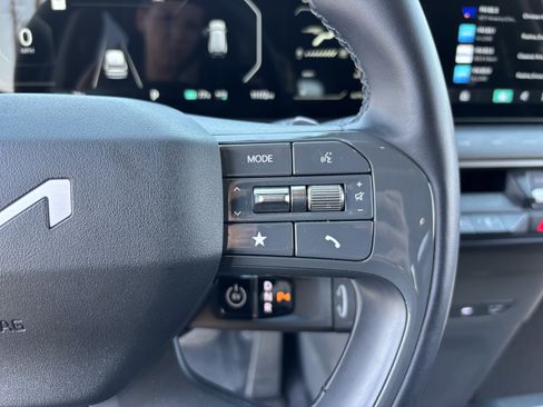 Certified 2026 Kia EV9 Light RWD image 27