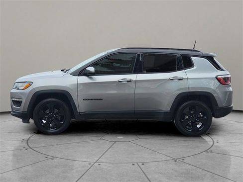 Certified 2018 Jeep Compass Latitude image 9