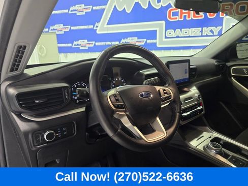 Used 2020 Ford Explorer XLT w/ Comfort Package AWD/4WD image 16