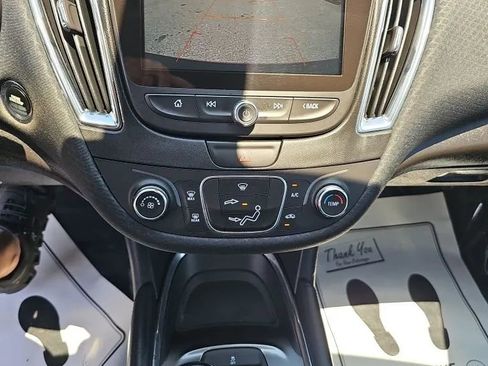 Used 2016 Chevrolet Malibu LT FWD image 13