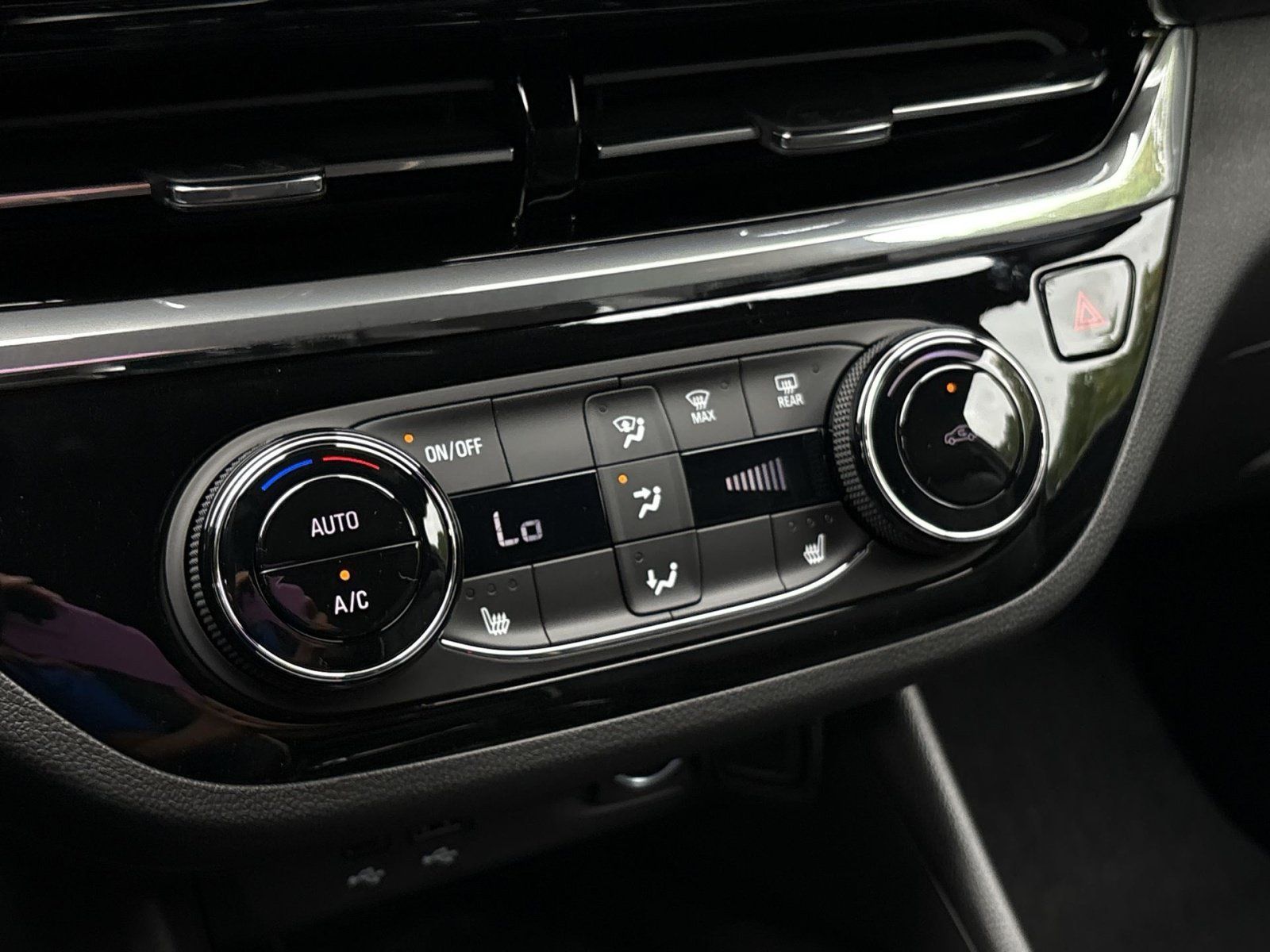 New 2026 Buick Envista Sport Touring w/ Studio Series FWD image 20