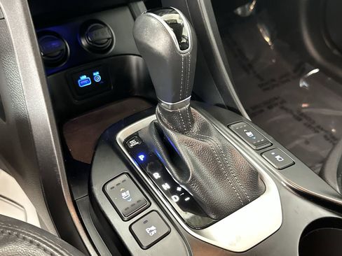 Used 2017 Hyundai Santa Fe Sport image 24