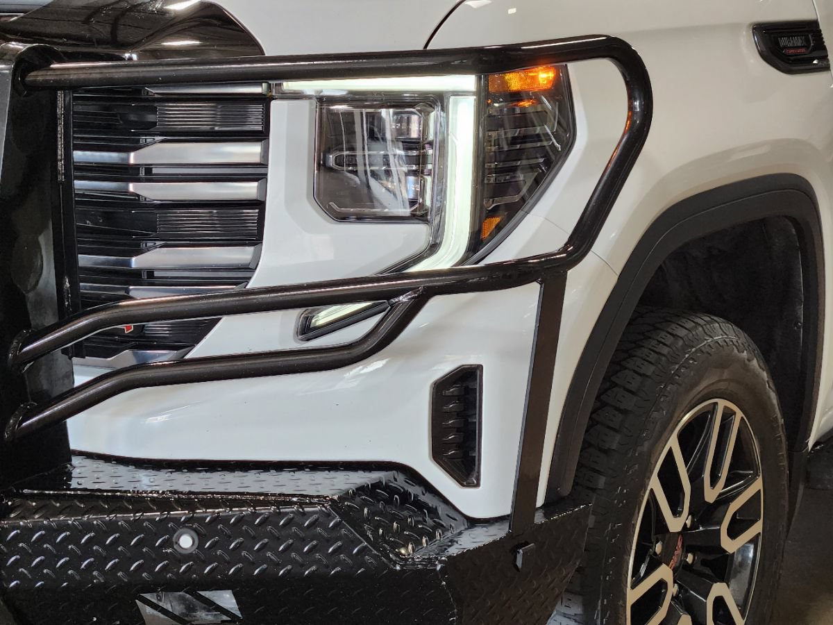 Used 2025 GMC Sierra 1500 AT4 w/ AT4 Premium Package AWD/4WD image 14