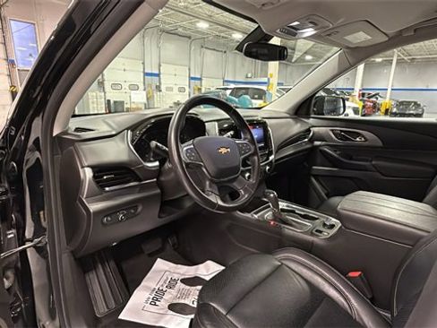 Certified 2020 Chevrolet Traverse LT w/ LPO, Floor Liner Package image 10