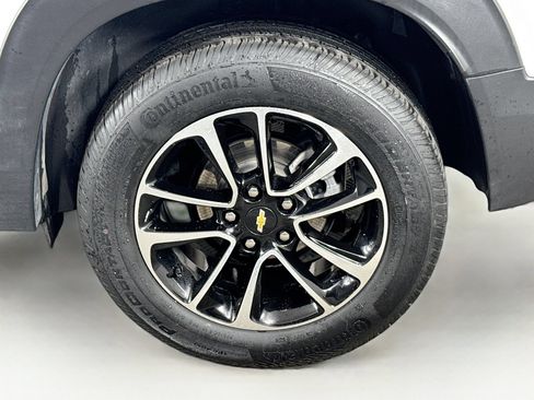 Used 2025 Chevrolet TrailBlazer LT w/ Driver Confidence Package AWD/4WD image 9