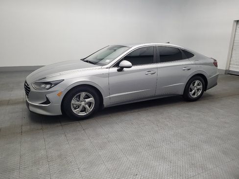 Used 2021 Hyundai Sonata SE FWD image 2