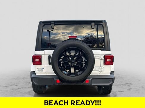 Used 2022 Jeep Wrangler Unlimited Sahara w/ Safety Group image 6