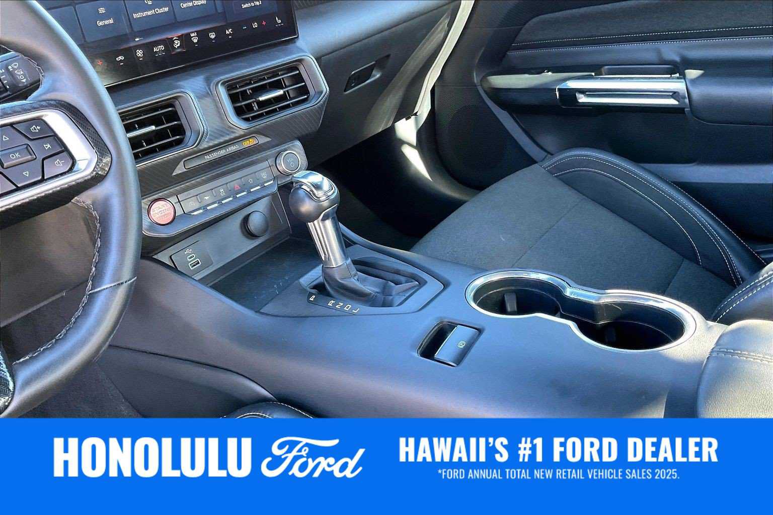 Used 2024 Ford Mustang Convertible RWD image 15