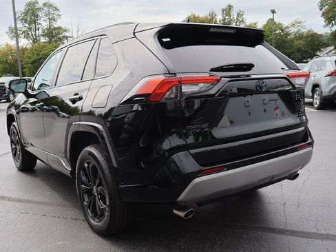 Used 2022 Toyota RAV4 SE w/ Convenience Package AWD/4WD image 5
