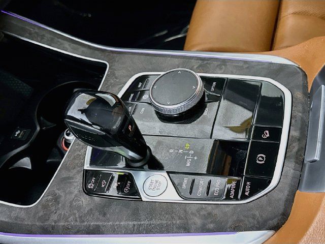 Used 2019 BMW X5 xDrive50i w/ M Sport Package AWD/4WD image 17