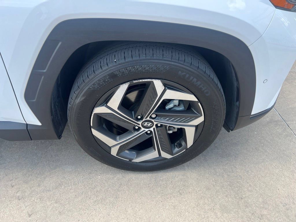 Used 2024 Hyundai Tucson Limited FWD image 19