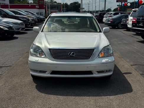 Used 2004 Lexus LS 430 RWD image 2