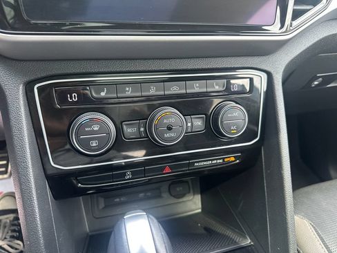 Certified 2022 Volkswagen Atlas SEL Premium AWD/4WD image 16