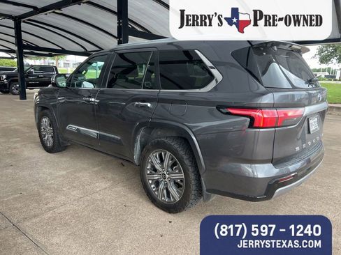 Used 2024 Toyota Sequoia Capstone AWD/4WD image 5