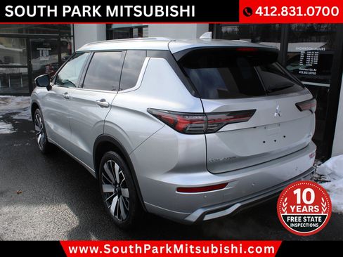 Used 2025 Mitsubishi Outlander SEL image 7