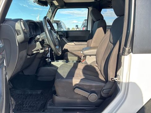 Used 2016 Jeep Wrangler Sport image 16